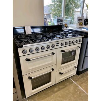 Smeg Victoria 110cm Dual Fuel with a Seven Gas Burner Hob